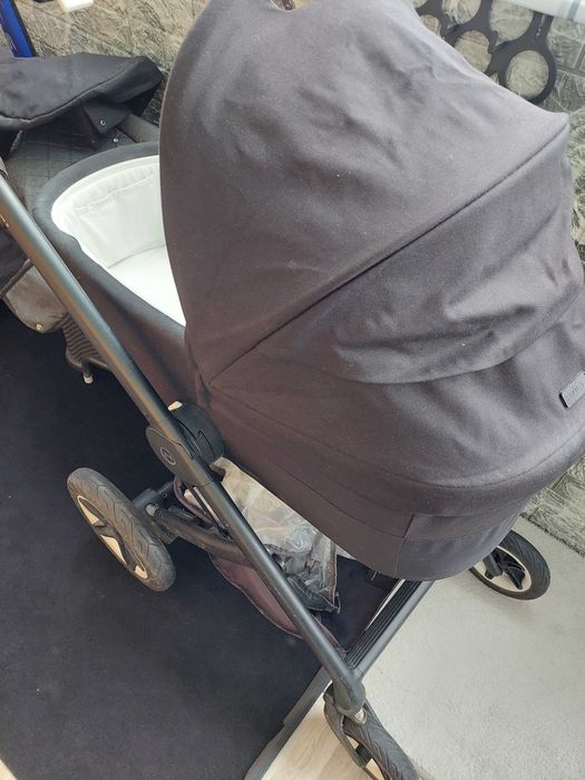 Бебешка количка Cybex Talos S Lux с черно шаси
