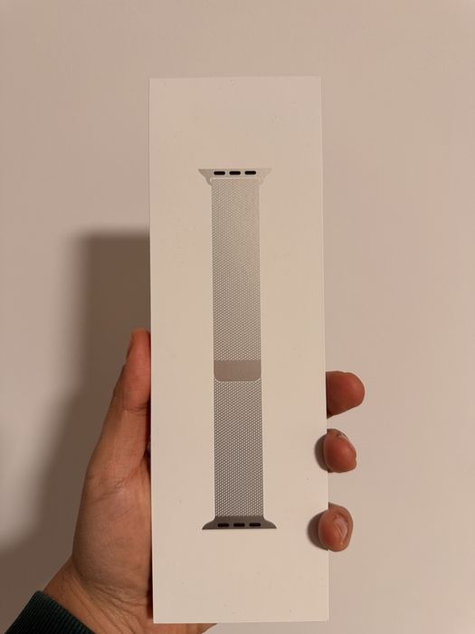 Каишка за  Apple Watch Natural Milanese Loop - M/L