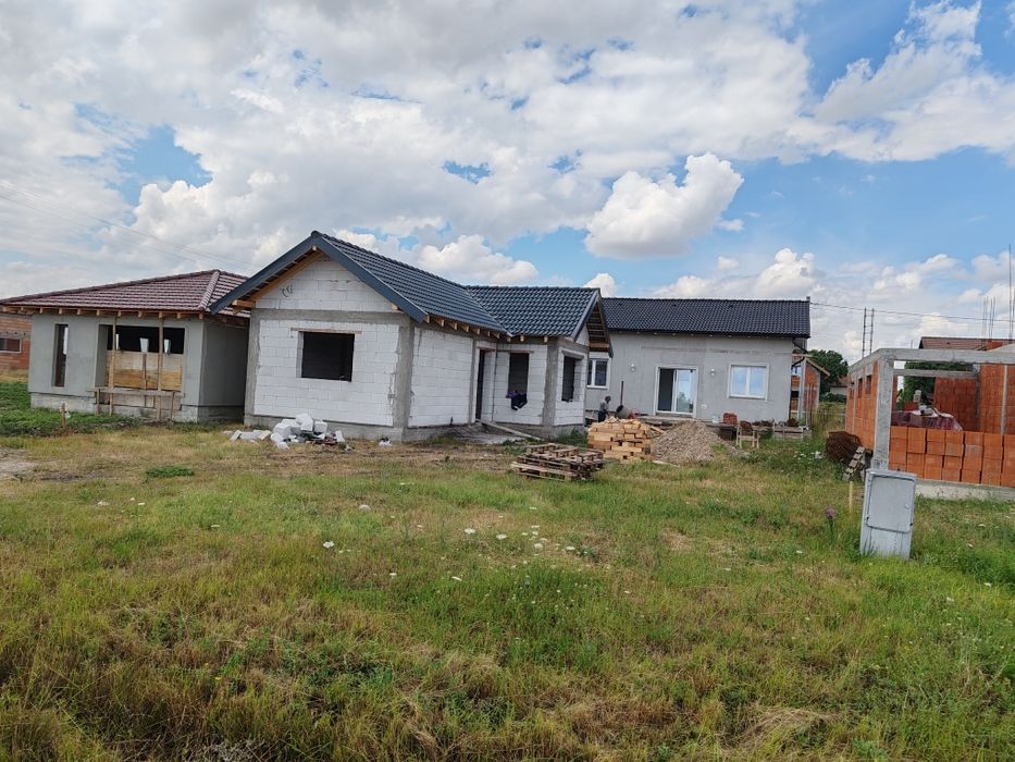 Căsuța noua la roșu ,la preț de garsoniera