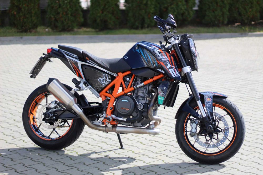 KTM Duke 690 R-ABS,stare foarte buna,2014,recent adus
