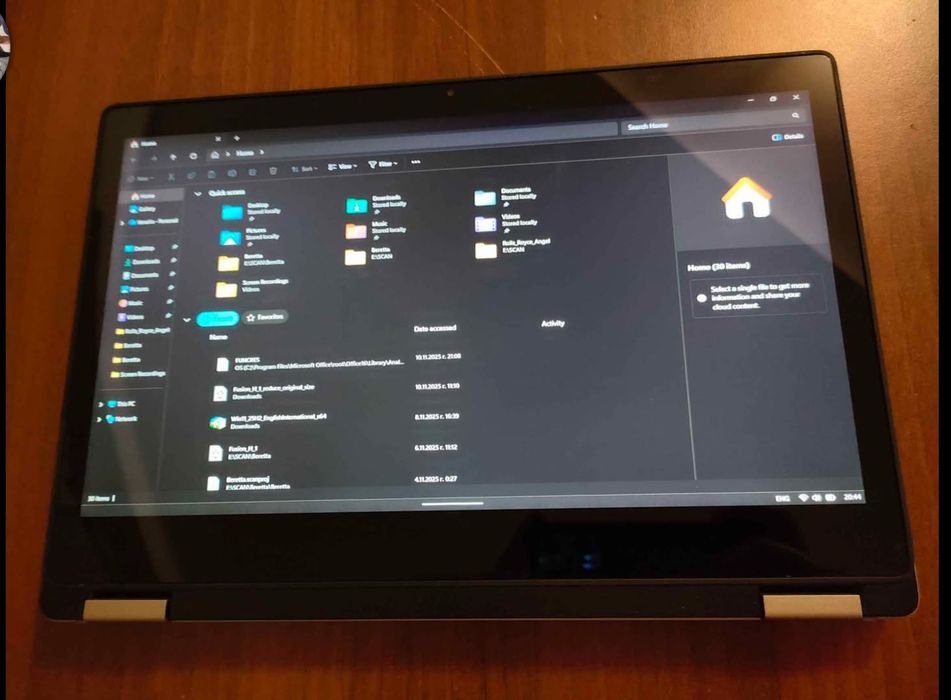 Тъчскрийн Лаптоп  Dell Latitude 3310 + Подарък Чанта и Безжична Мишка