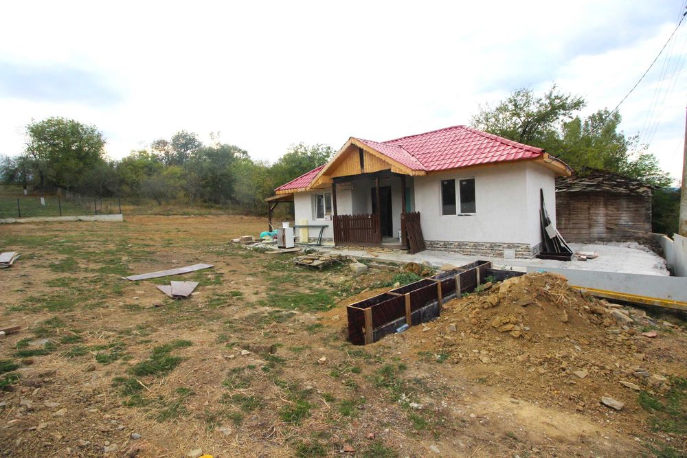 Продава се Къща в с. Камещица, Област Габрово - 40 кв.м за 1020 €/кв.м - Снимка #2