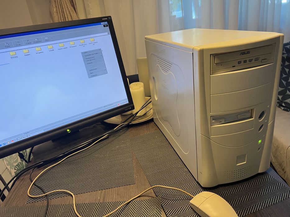 Vand Intel pentium 2 la 300 mhz retro pc