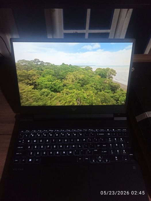 HP Victus Gaming / Ryzen 5 / 16GB RAM / RTX 2050 (Ideal)
