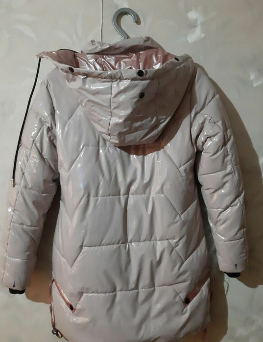 Продается женская куртка на подростка