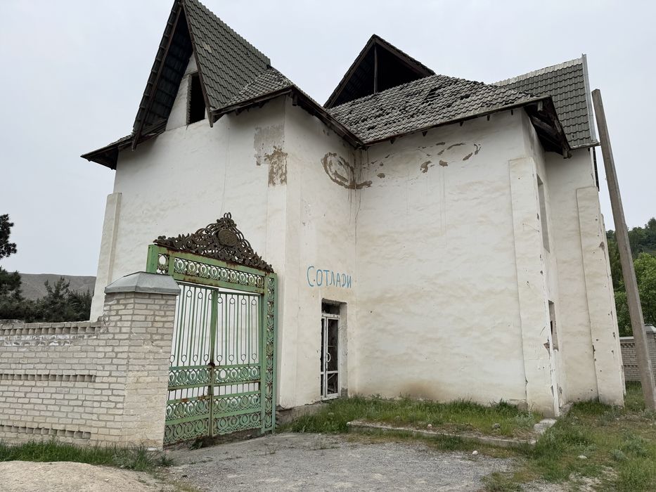 Нотурар бино (дам олиш маскани, дача)