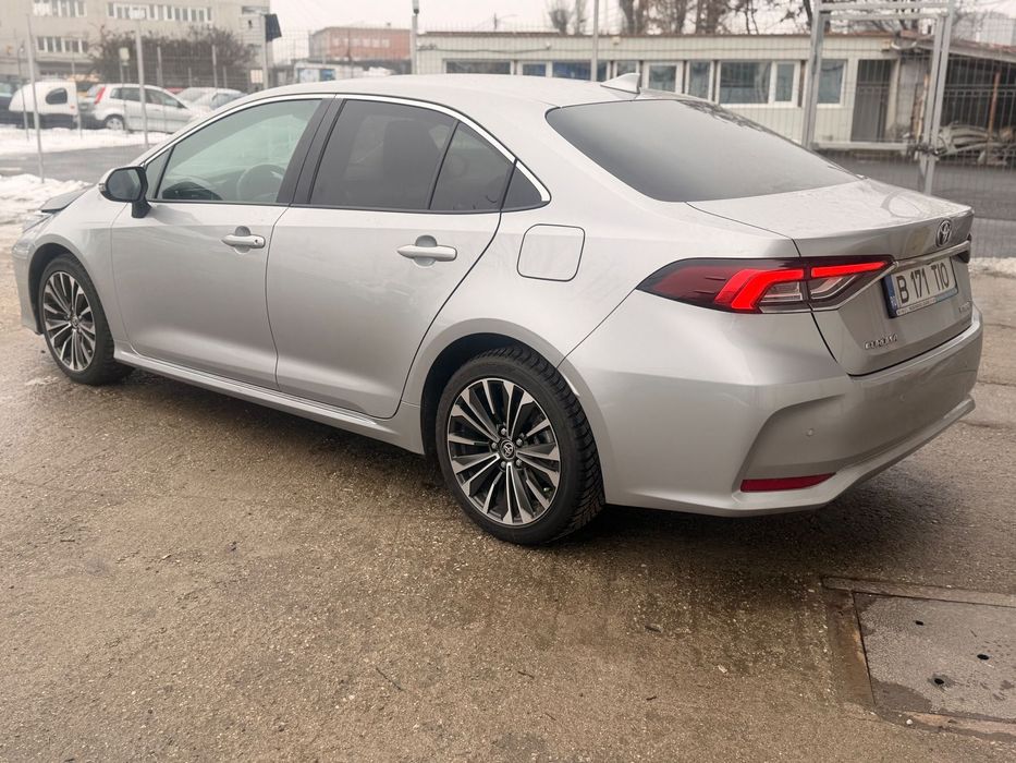 Toyota Corolla FACELIFT, 2023.12, Hybrid, Automata, 23.000 km, avariata