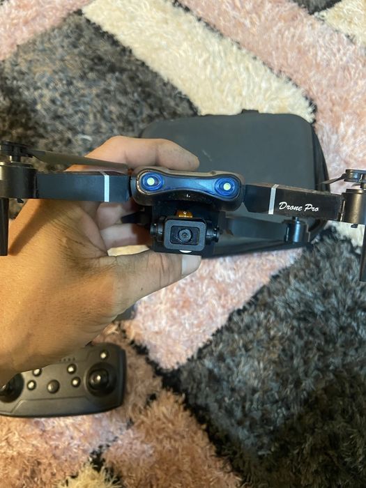 Vand drona  cu camera
