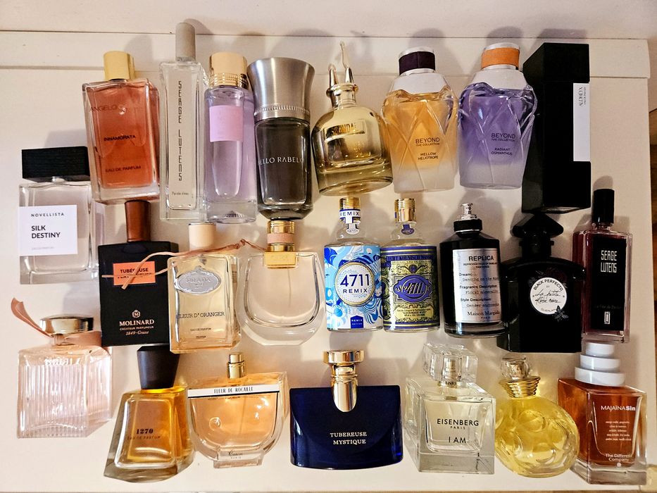 Отливки на парфюми от личната ми колекция.