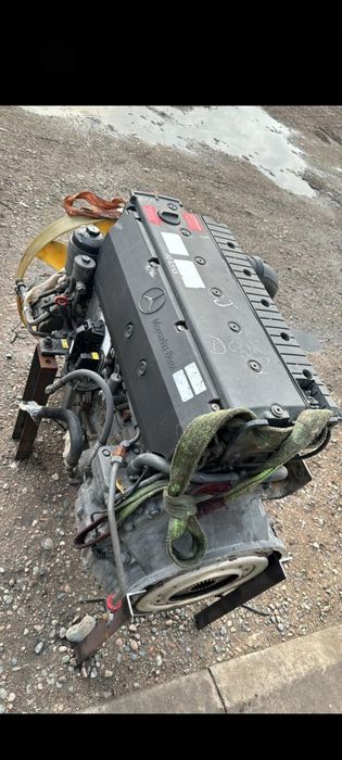 Двигатель MERCEDES