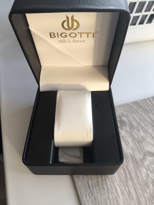 Продам часы BIGOTTI