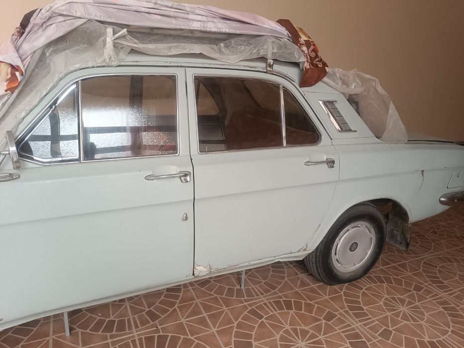 Машина Волга (ГАЗ) 24