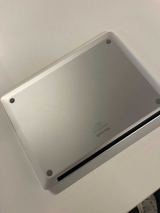 Лаптоп Microsoft Surface Laptop 7, 13.8", тъчскрийн, 16 GB, 256 GB SSD
