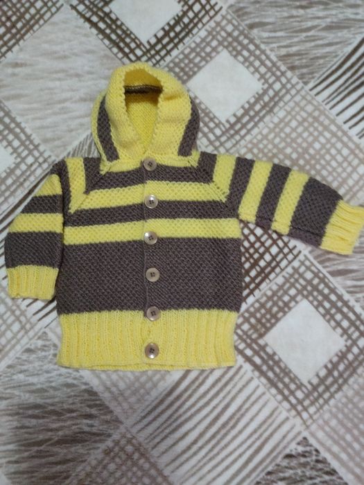 Ръчно плетени детски жилетки