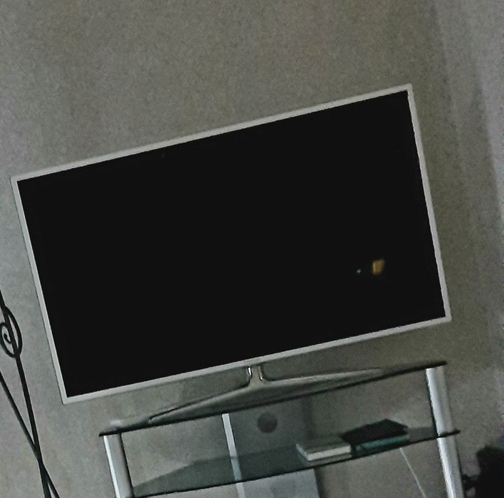 Samsung UE46D6510WS белый