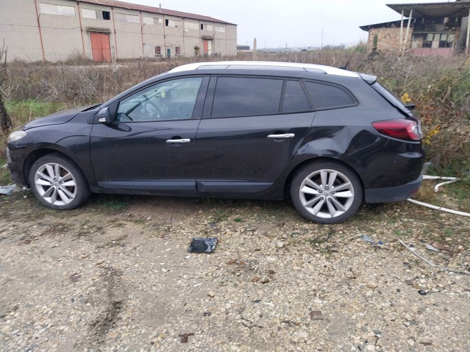 Продавам Рено Меган 3 на части