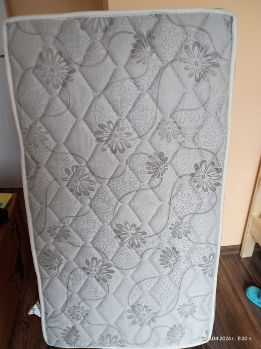 Продавам детски еднолицев матрак Classic Bonnell 70/125