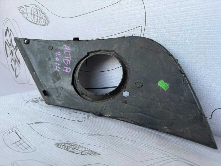 Grila Proiector Stanga Fata Seat Altea Freetrack / XL Cod OEM 5P9853665A (5C2)