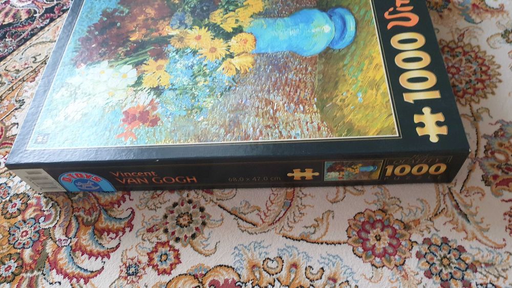Puzzle 1000 piese Vincent van Gogh - Flowers in a blue vase