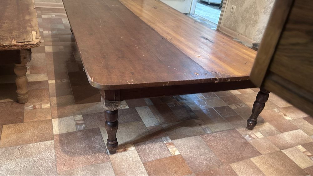 Продается низкий стол большой