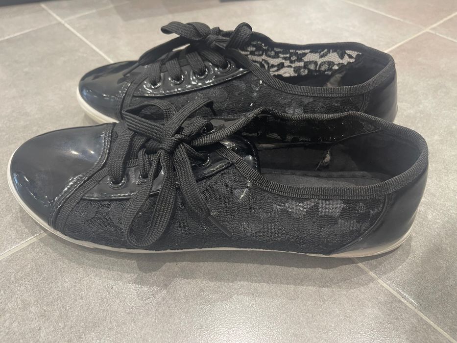 Дамски обувки без забележки