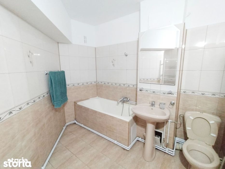 3 camere 1 mai Medicina l Centrala termica Apartament renovat