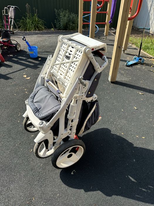 Коляска Adamex в отличном состоянии