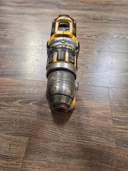 Masina de gaurit si insurubat Dewalt DCD795D -P-