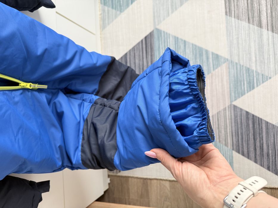 Космонавт за сняг