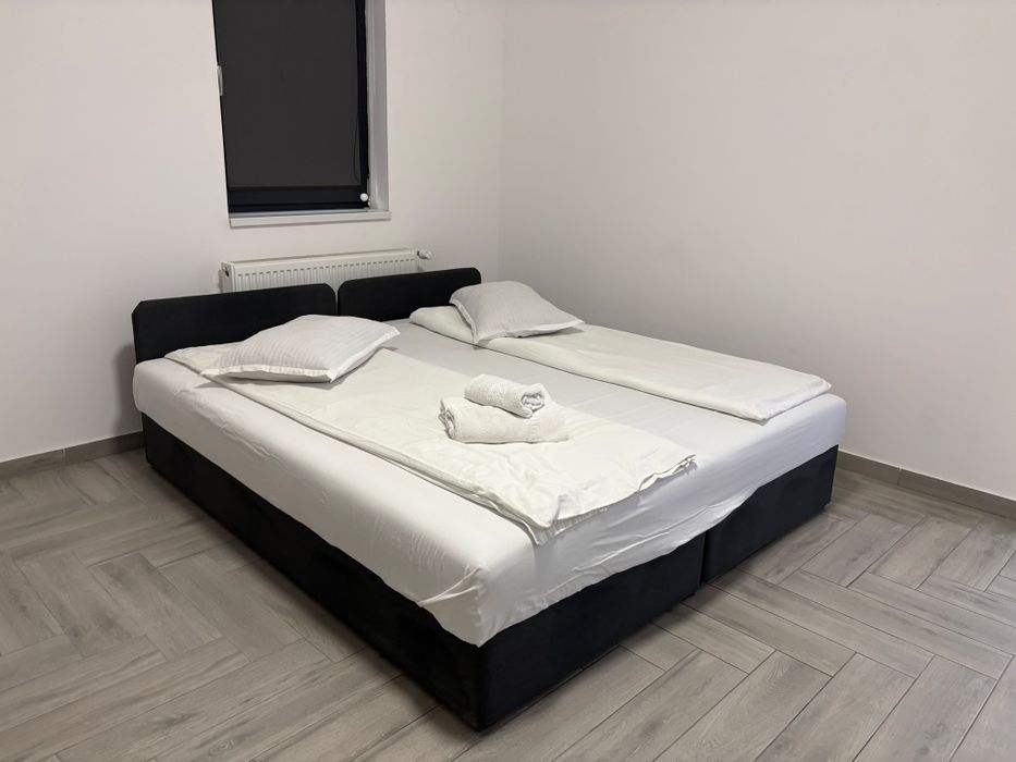 Cazare *Regim *Hotelier* Preț 220 lei/ noapte *Turda Str Andrei Mureșan*