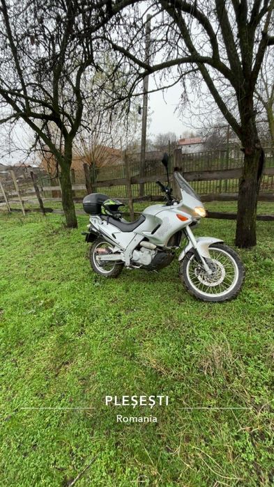 Vând Aprilia Pegaso