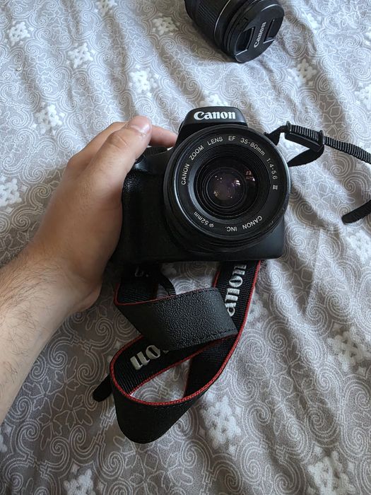 Canon eos4000d cu 3 obiective