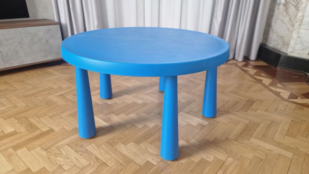 Продам детский стол и стульчик IKEA