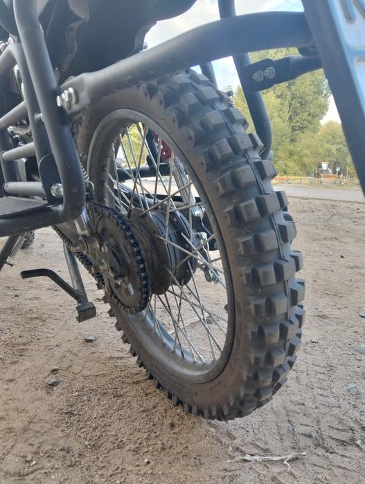 Мотоцикл ular scrambler