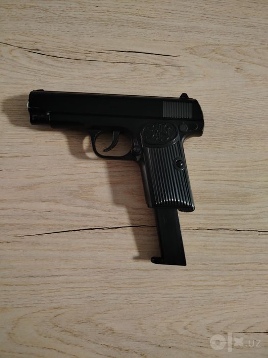 Oyinchoq pistolet metal