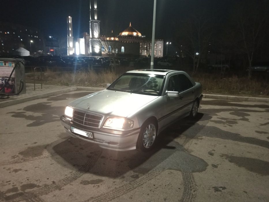 Мерседес - бэнц С180