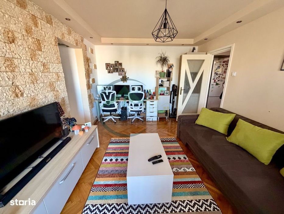Apartament 2 camere, Astra, Etaj intermediar, loc parcare