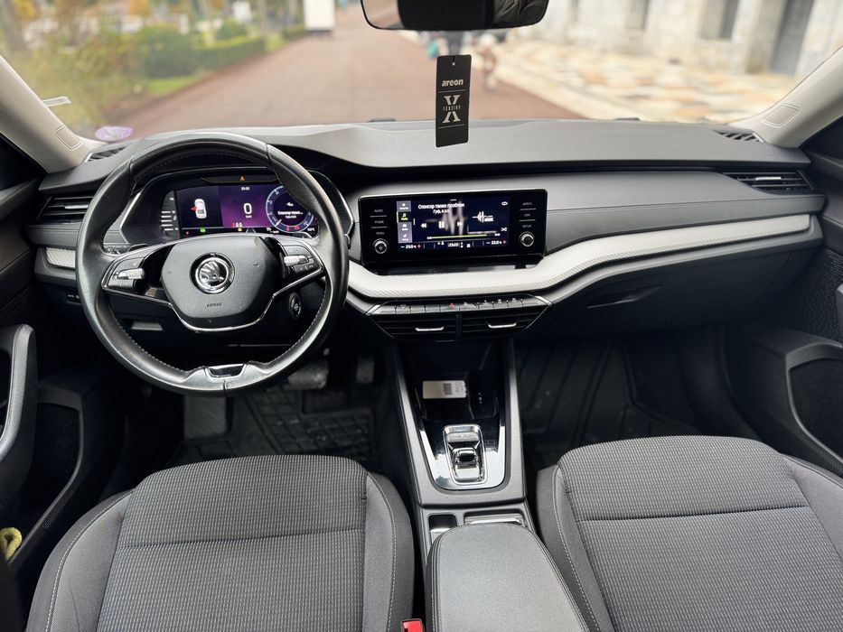 Skoda Octavia 1.0 eTSI MHEV E-Tec Dsg