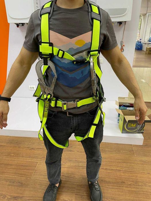 Страховочный пояс (Ремень безопасности)