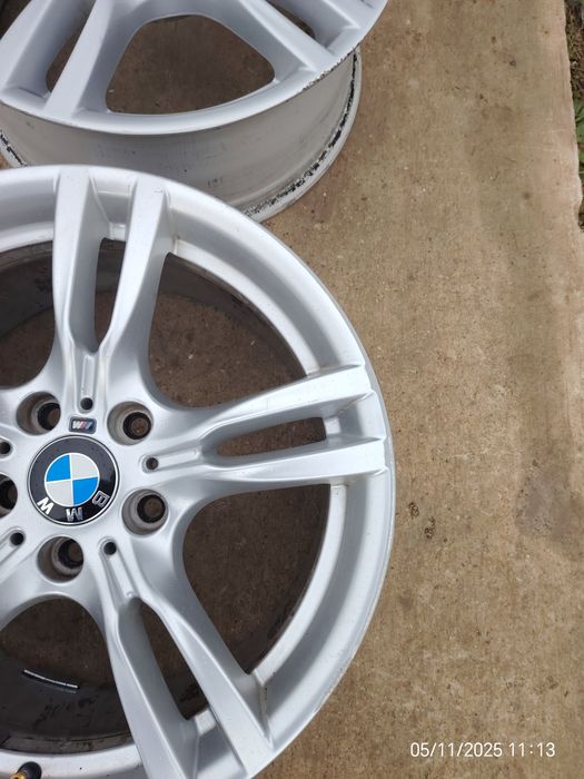 Vând jante BMW 400M R18