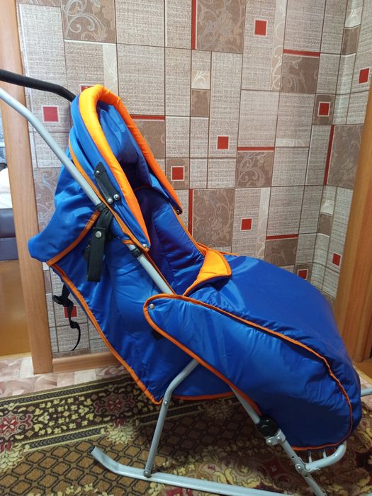 Продам санки в хорошем состоянии