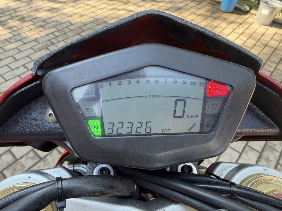 Ducati Hypermotard 1100