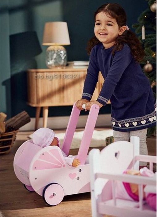 Дървена бебешка количка