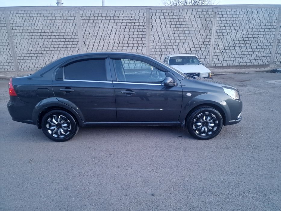 Нексия 3  мокрий асфалт