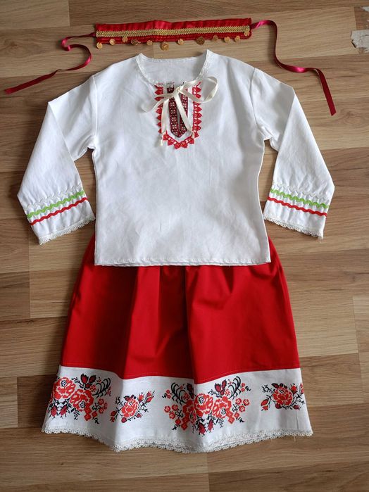 Народни носии за Лазарки