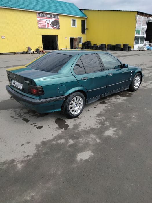 Продам БМВ тройку