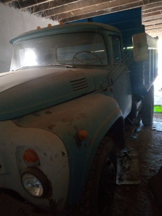 Zil 1990 yil holati zoʻr  yurib turibdi