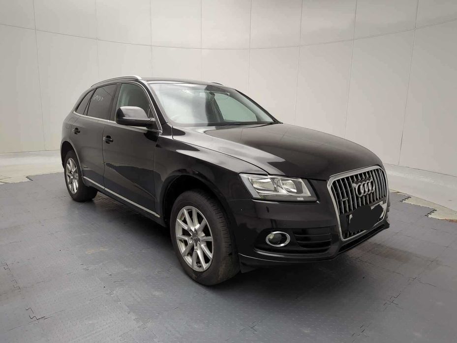 Dezmembrari dezmembrez Audi Q5 2.0 TDI cod motor CGL CJC