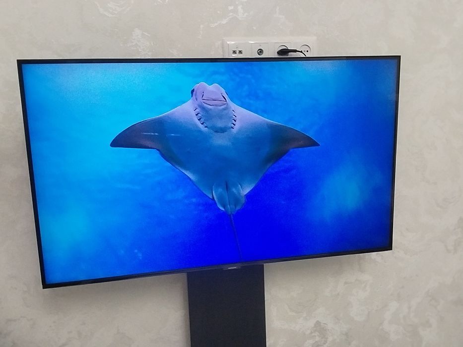 Samsung Orginal 43 smart 4K  TV android  sotiladi