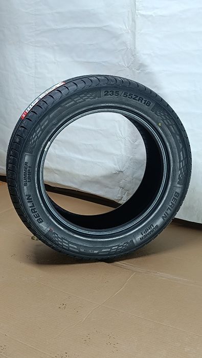 235/55ZR18  BERLIN